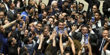 Lula sofre derrotas e filósofo Vladimir Safatle alerta: “Congresso declarou guerra”