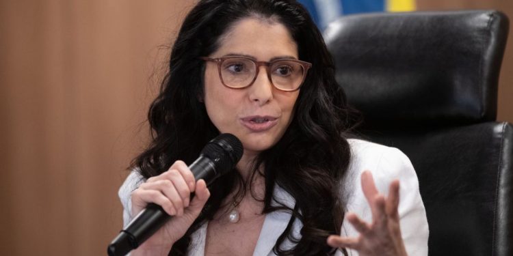 Ministra pede “vista rápida” em julgamento de Denarium, paralisado pela 3ª vez