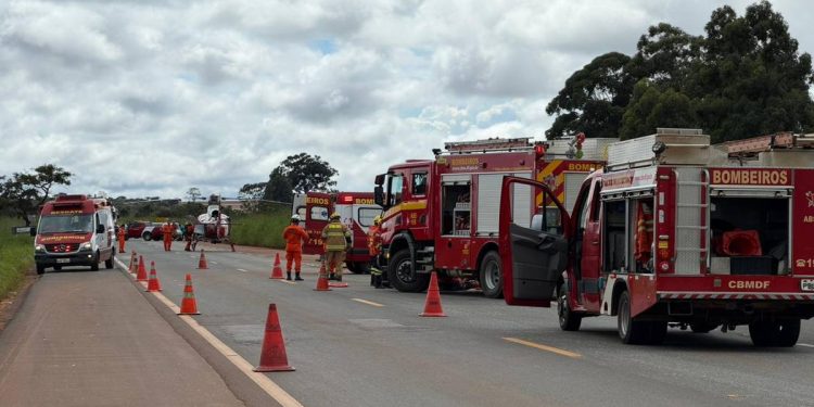 Acidente deixa feridos em Planaltina e mobiliza helicóptero no resgate. Veja vídeo
