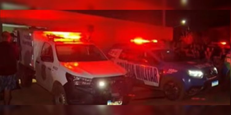 Neto encontrou corpos de avó e adolescente mortos em cama após golpes de picareta