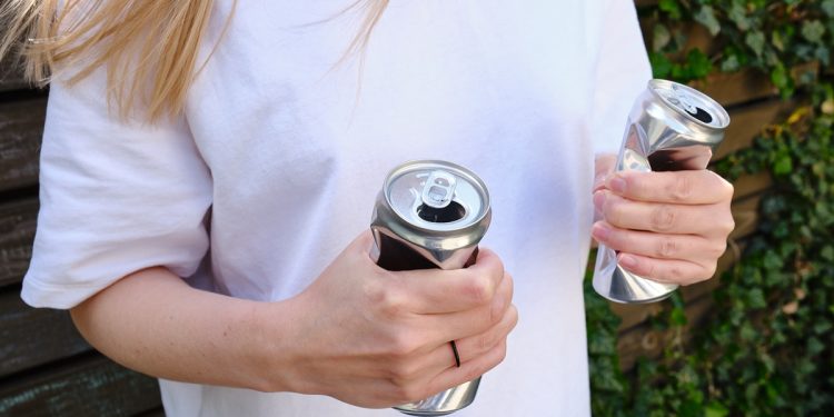 Menopausa: álcool pode piorar calorões, sono e alterações de humor