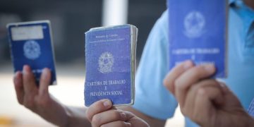 Com salários de até R$ 2,5 mil, DF tem 560 vagas de emprego nesta 6ª