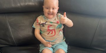 Médicos descobrem câncer em criança após confundir sinais com infecção