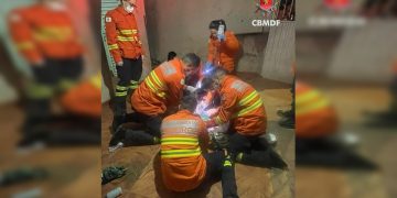 Homem tem parada após queda e morre depois de 50 minutos de reanimação