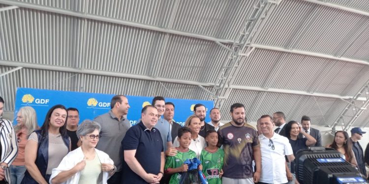 Ginásio de esportes de Samambaia é reinaugurado após reforma