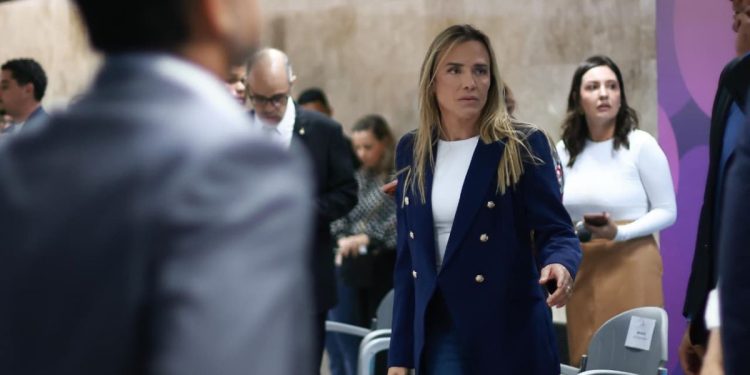 UnDF: após nomear nova reitora, Celina avança em diálogo com professores