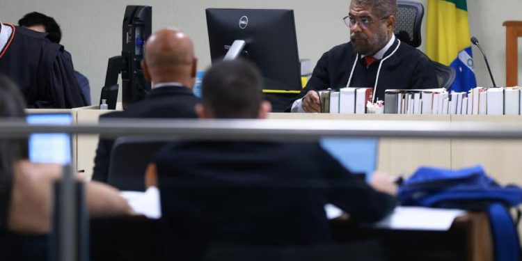 “Em 33 anos, nunca tive um caso desse tamanho”, diz juiz de chacina