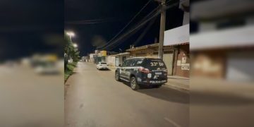 Corpo em decomposição é encontrado dentro de apartamento no DF. Veja vídeo