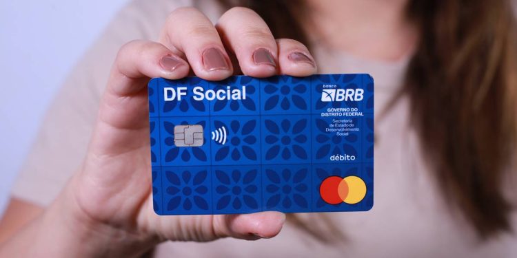 Ajuda liberada: veja como acessar DF Social, Prato Cheio e Cartão Gás
