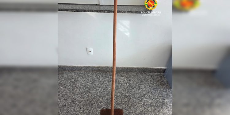 Adolescente ameaça matar professor com enxada em escola na Asa Sul