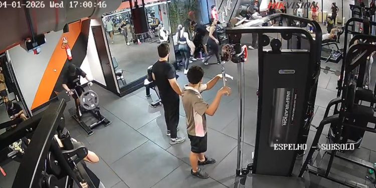 Alunos ficaram desesperados após acidente em academia: “Gritos de dor”. Veja vídeo