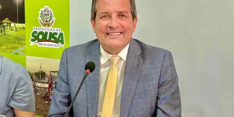 Ministro do STJ reduz pena de ex-prefeito condenado por agredir mulher