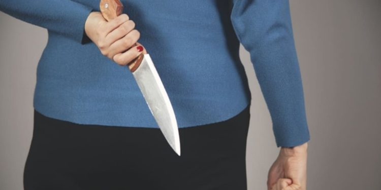 Mulher reage à agressão e tenta matar companheiro esfaqueado no DF