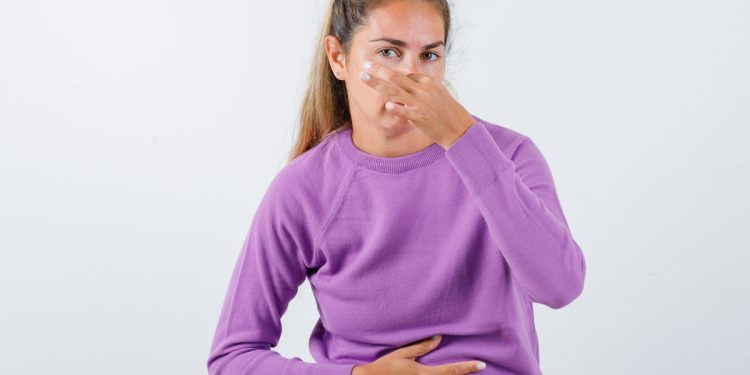 Gastroenterologista explica quando se preocupar com o excesso de gases