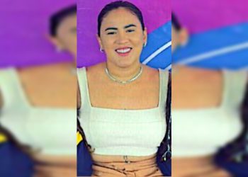 Grupo faz campana na porta da Colmeia para pegar falsa milionária da porrada