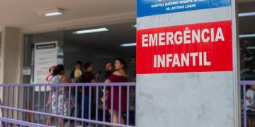 Superlotação faz pacientes esperarem até 14 horas no Hmib