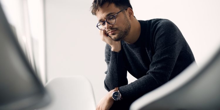 Sintomas de testosterona baixa que podem explicar o cansaço; entenda