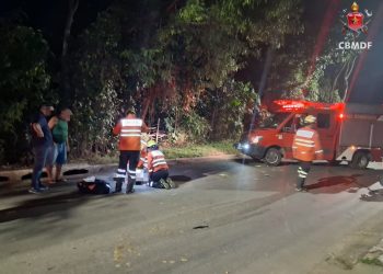 Homem morre após cair de moto em via pública de Ceilândia