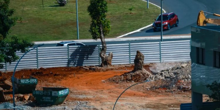 Torre Palace: 3 meses após implosão, escombros são removidos. Veja vídeo