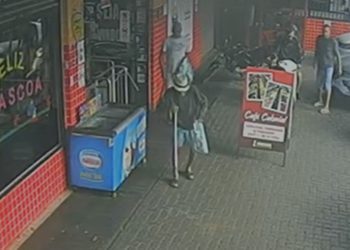 Homem arremessa garrafa de vidro no rosto de idoso de 92 anos no DF. Veja vídeo