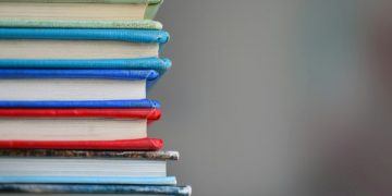 Biblioteca da Papuda recebe mais de mil livros do TCDF