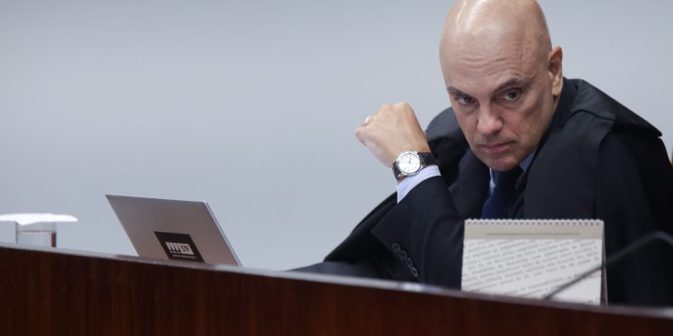 Moraes altera datas de visitas a ex-coronéis da PMDF condenados