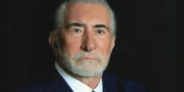Quem foi Silvano Raia, médico que revolucionou transplantes no Brasil
