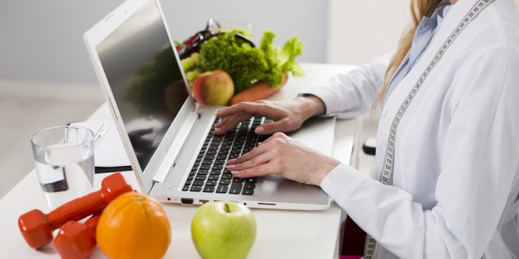 Novo código proíbe nutricionistas de simularem resultados com IA