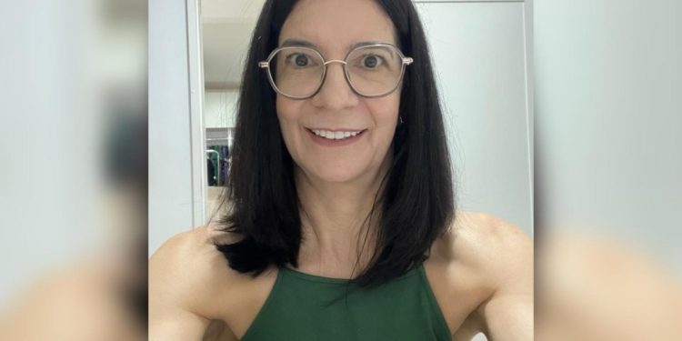 Mulher descobre doença neurológica após coceira persistente nas costas