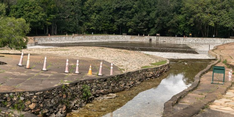 Água Mineral: piscinas completam dois meses interditadas no parque. Veja vídeo