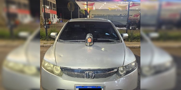 Homem é preso no DF após tentar subornar policiais com R$ 35 mil