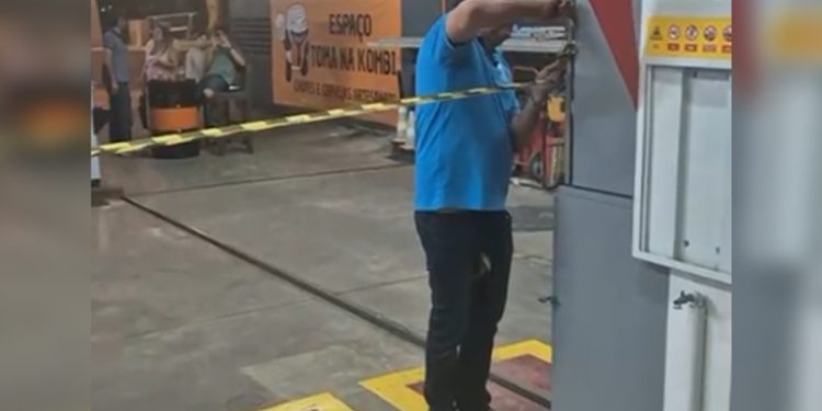 Blitz flagra bomba “viciada” e lacra posto de combustíveis na Asa Sul. Veja vídeo