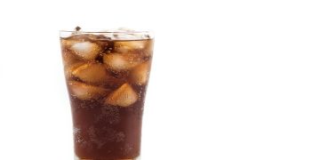 Bebidas açucaradas podem aumentar o risco de danos cognitivos?