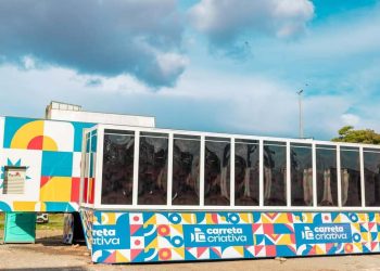 Carreta Criativa oferece cursos gratuitos de audiovisual para jovens