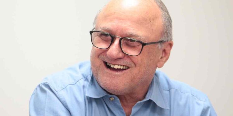 Valdivino Oliveira assume o posto de secretário de Economia do DF