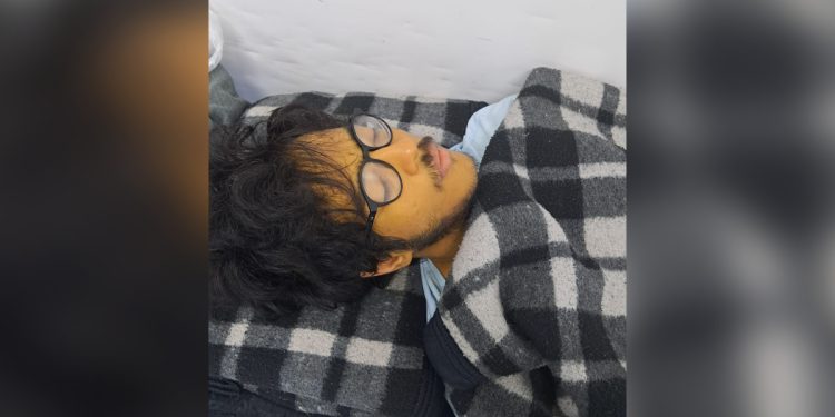 Jovem com hepatite grave luta por vaga em leito de UTI no DF