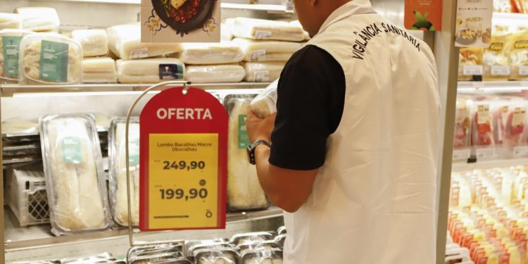 Semana Santa: Vigilância Sanitária apreende 600 kg de pescado no DF