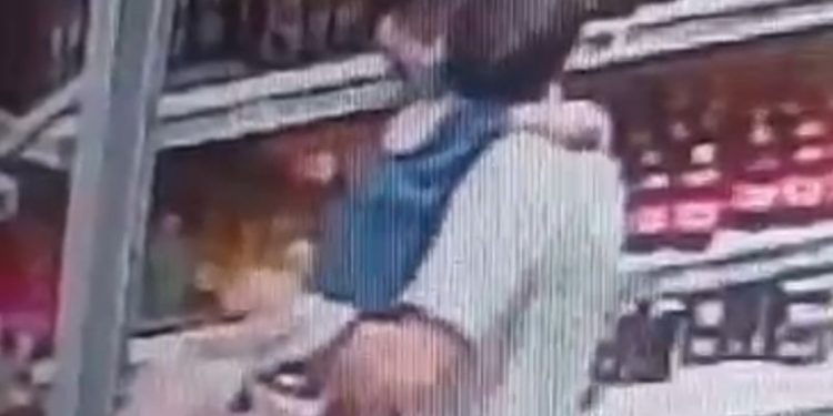 Homem usa filha para despistar vigias e furtar supermercado no DF