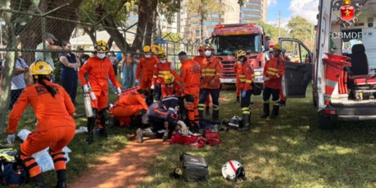 Mulher tem parada cardíaca e morre após quase 1 hora de reanimação