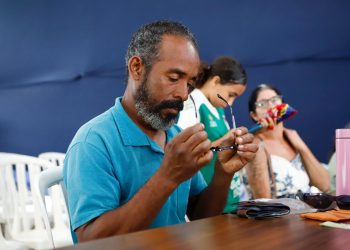 Moradores do Sol Nascente recebem 2 mil óculos e exames grátis