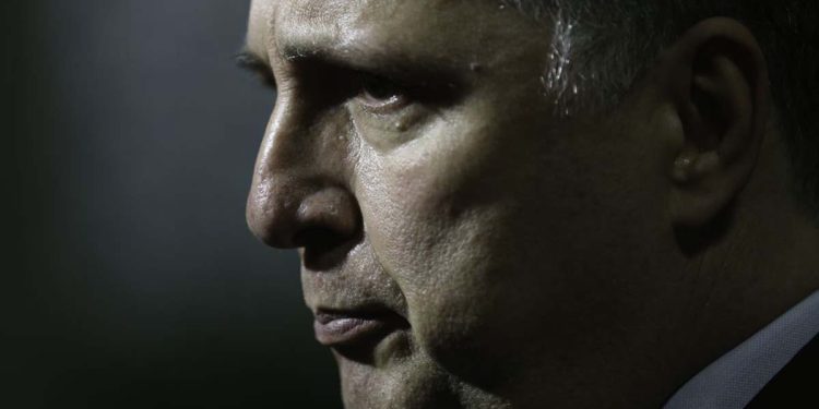 TRE mantém ação contra Garotinho e nega envio do caso ao STF