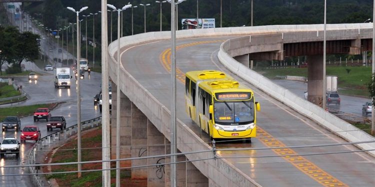 Projeto que prevê oferta de ônibus 24 horas por dia é aprovado na CLDF