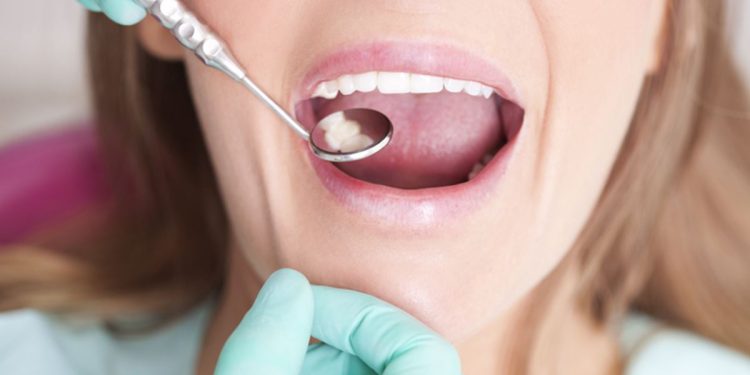 “Lady Apagão”: funcionária de clínica no DF dopava dentista para esvaziar contas