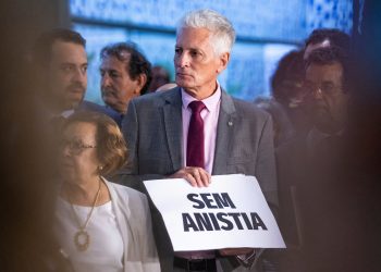 Petista alvo de ação no STF acusa Flávio de tentar “silenciar” oposição