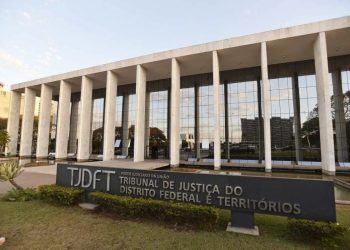Pai é proibido de visitar filho após apresentar ser agressivo com a mãe