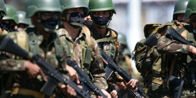 “Chá de manta” faz 7 cabos do Exército virarem réus. Entenda a prática