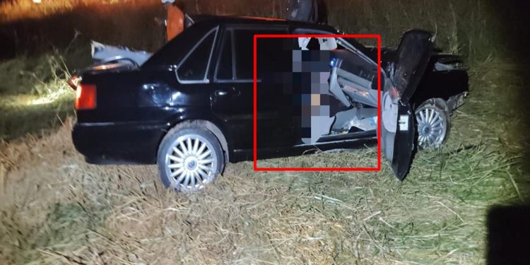Homem morre em acidente entre carro e caminhão perto de Caldas Novas