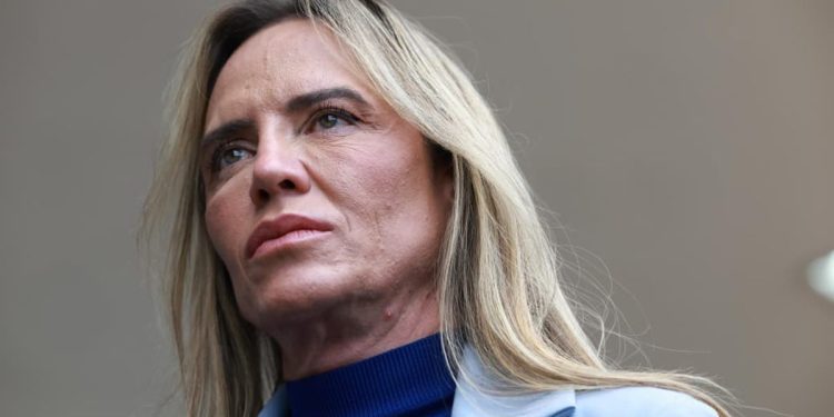 “Solução menos danosa”, diz Celina após acordo para sanar crise no BRB