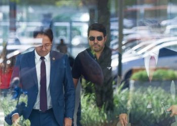 Advogado do dono da agência contratada por Vorcaro diz que objetivo “nunca foi atacar BC”. Veja vídeo