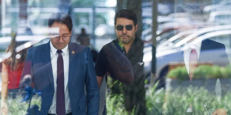 Advogado do dono da agência contratada por Vorcaro diz que objetivo “nunca foi atacar BC”. Veja vídeo